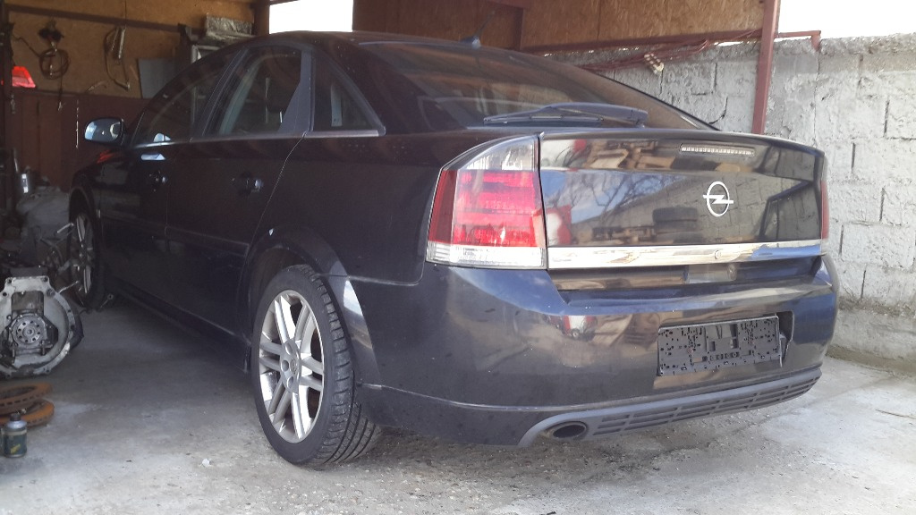 Cotiera Opel Vectra C 2004 hatchback 2.2