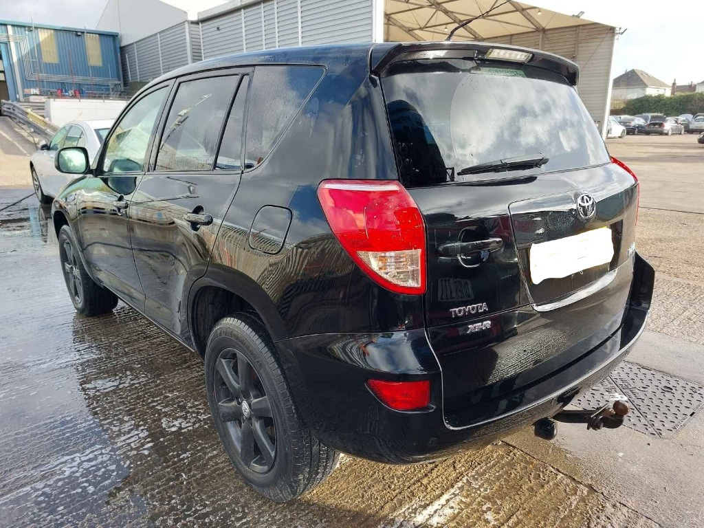 Cotiera Toyota RAV 4 2008 SUV 2.2 DIESEL