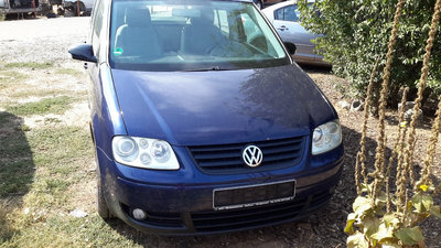 Cotiera Volkswagen Touran 2004 hatchback 2.0