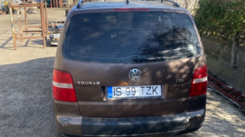 Cotiera Volkswagen Touran 2005 Monovolum