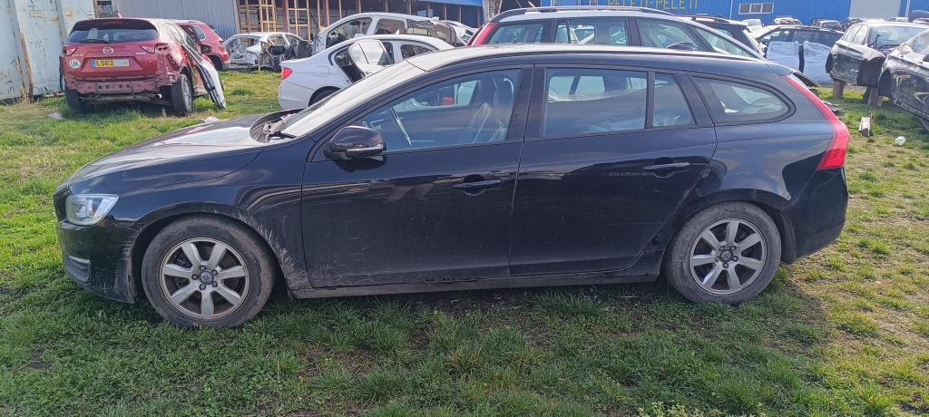 Cotiera Volvo V60 2014 HATCHBACK 2.0 D