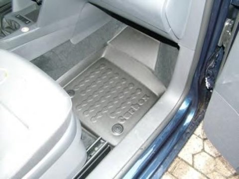 Covor compartiment picioare FORD FOCUS II (DA_) - CARBOX 41-3128