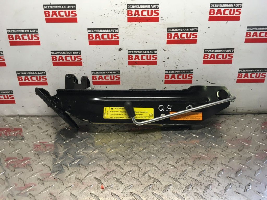 Cric Audi Q5 8R 2013 cod- 8r0011031e