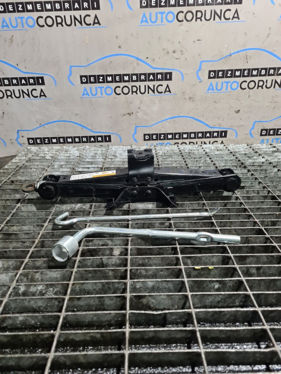 Cric Mitsubishi ASX 2010 - 2012 +CHEIE ROTI