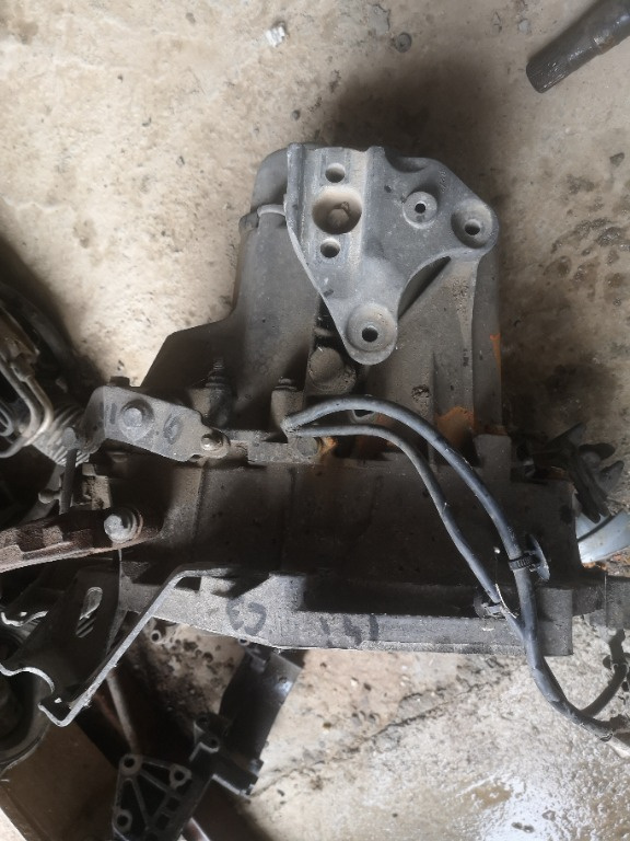 Cute viteze de Peugeot 307 1,4 16 valve benzina se potrivesc și pe Citroen C4 1,4 16