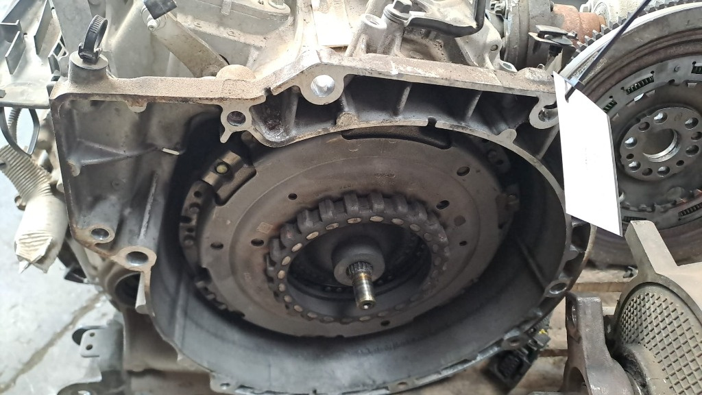 CUTIE DE VITEZA AUTOMATA FORD FIESTA 1.0TB AN 2018