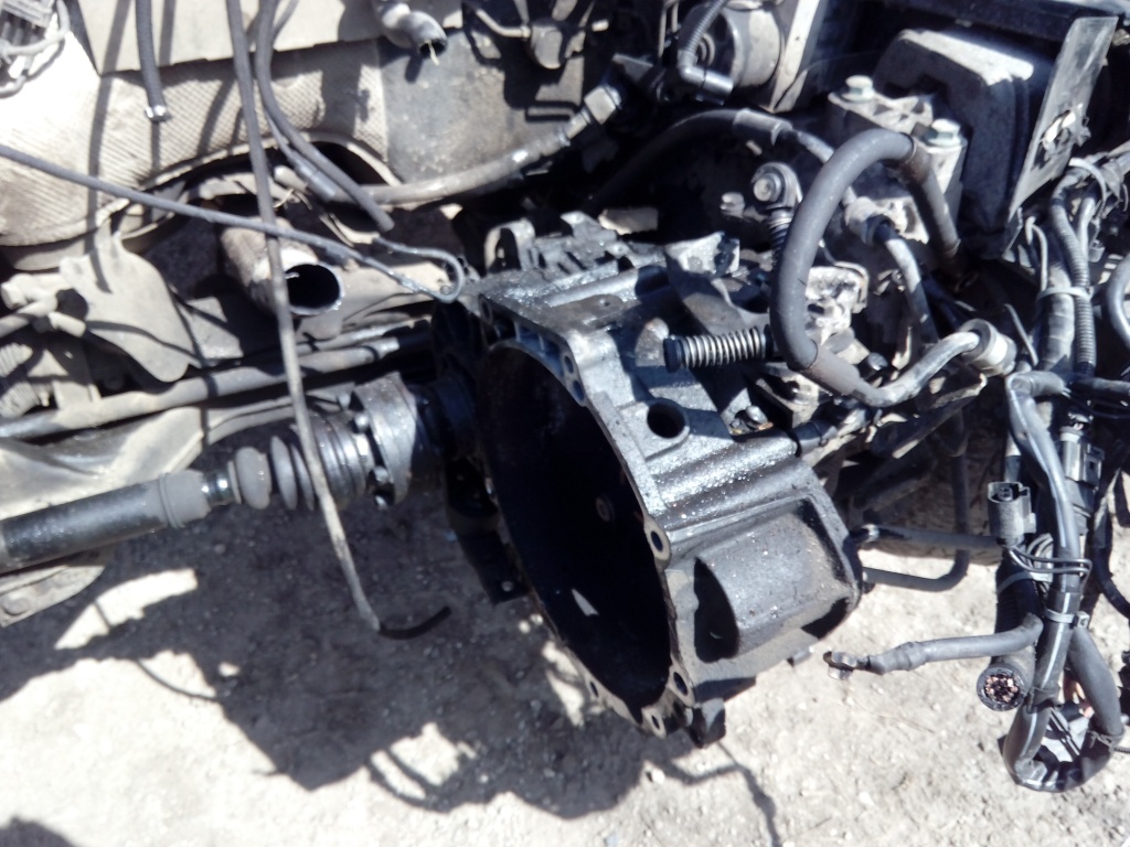 Cutie de viteze 6 trepte VW GOLF 4,BORA,TIP MOTOR 