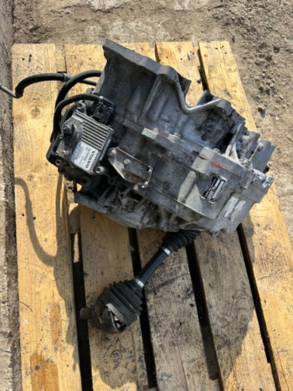 Cutie de viteze automata Volvo 2.4 diesel cod 30751345 / TF80SC