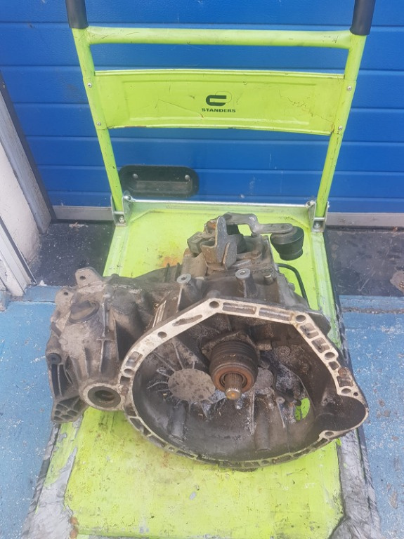 CUTIE DE VITEZE CHRYSLER PT CRUISER 22 CRD COD P04668909AG