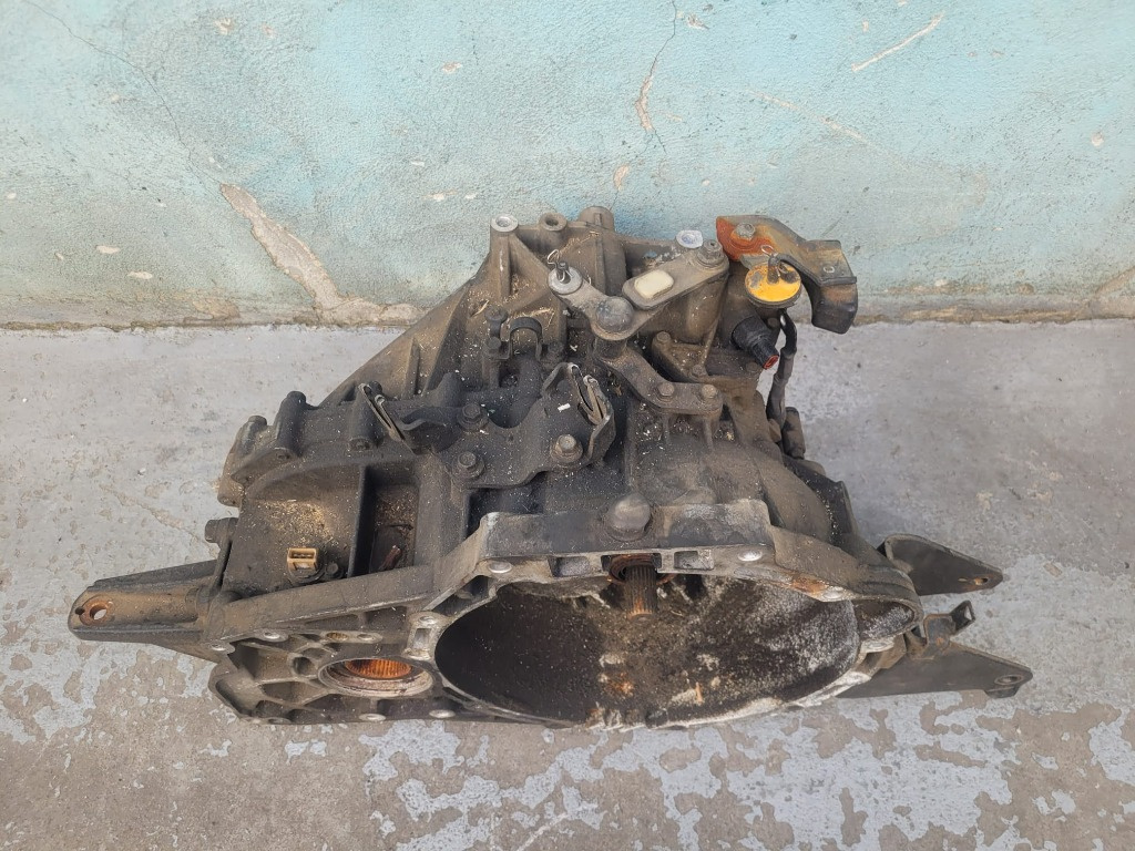 CUTIE DE VITEZE MANUALĂ 4X4 5 trepte HYUNDAI SANTA FE 2.2 DIESEL COD 4300038070