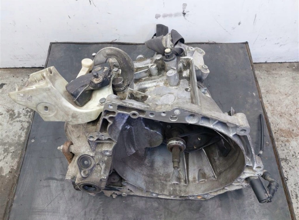 Cutie de viteze manuala 5+1 Peugeot 307 1.6 HDI cod cutie 20DP72