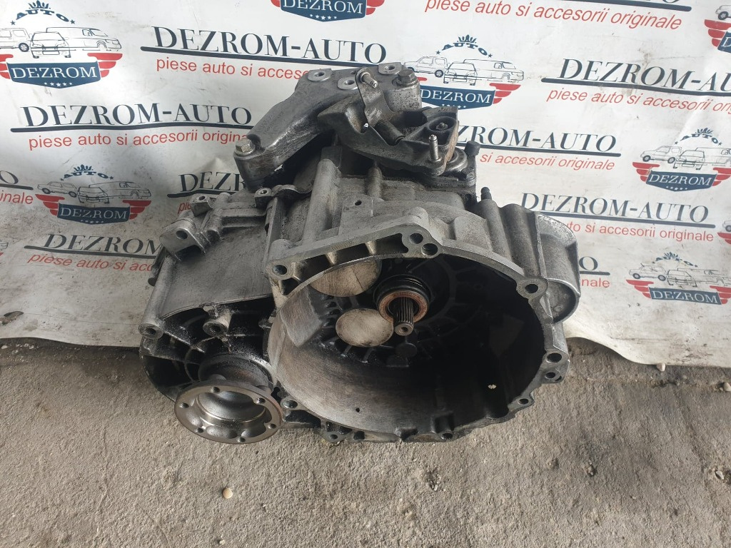 Cutie de viteze manuala 6 trepte VW Golf 5 2.0 TDi cod cutie : JLU