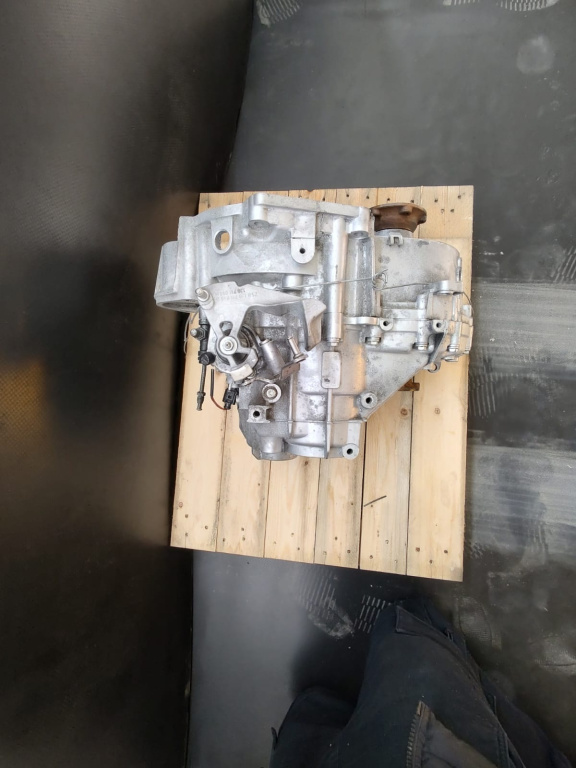 Cutie de viteze manuala Vw Golf 4 (1J1) 