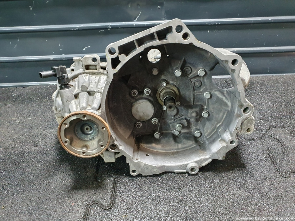 Cutie de viteze SKODA ROOMSTER (5J) [ 2006 - 2015 ] TDI (CAYC) 77KW|105HP, VOLKSWAGEN POLO (6R, 6C) [ 2009 - > ] TDI (CAYC, CLNA) 77KW|105HP OEM 02R301103B / 02R 301 103 B