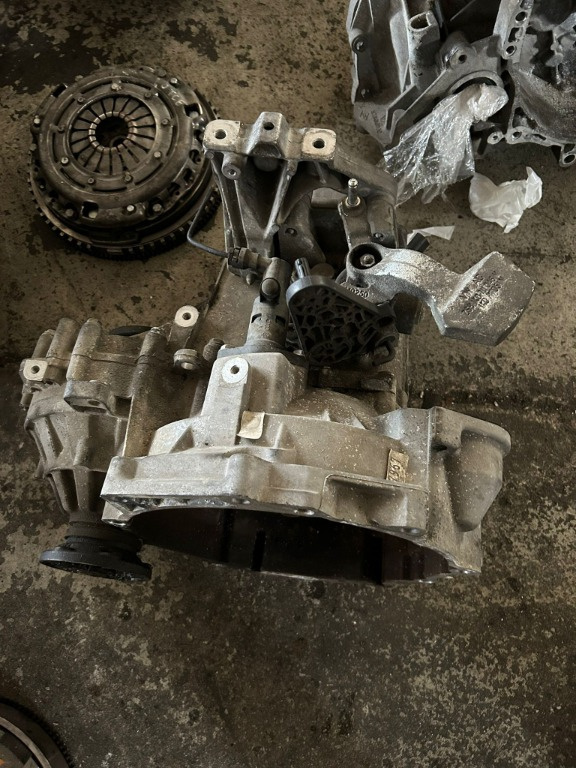 Cutie de viteze VW, JCR, 5 viteze pentru VW Golf 5, AUDI A3, VW