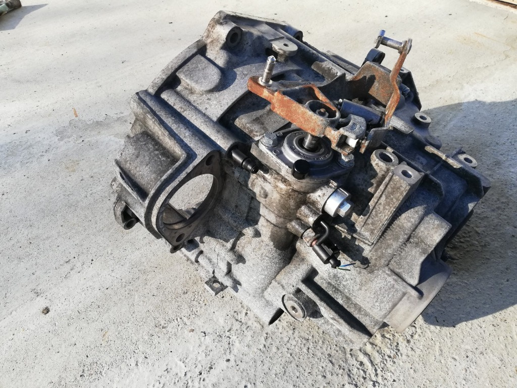 Cutie viteze 6+1 Seat Altea XL 2.0 Tdi B