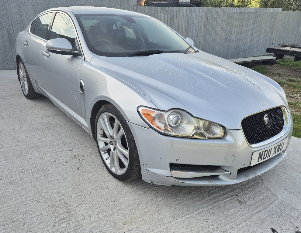 CUTIE VITEZE AUTOMATA JAGUAR XF X250 3.0