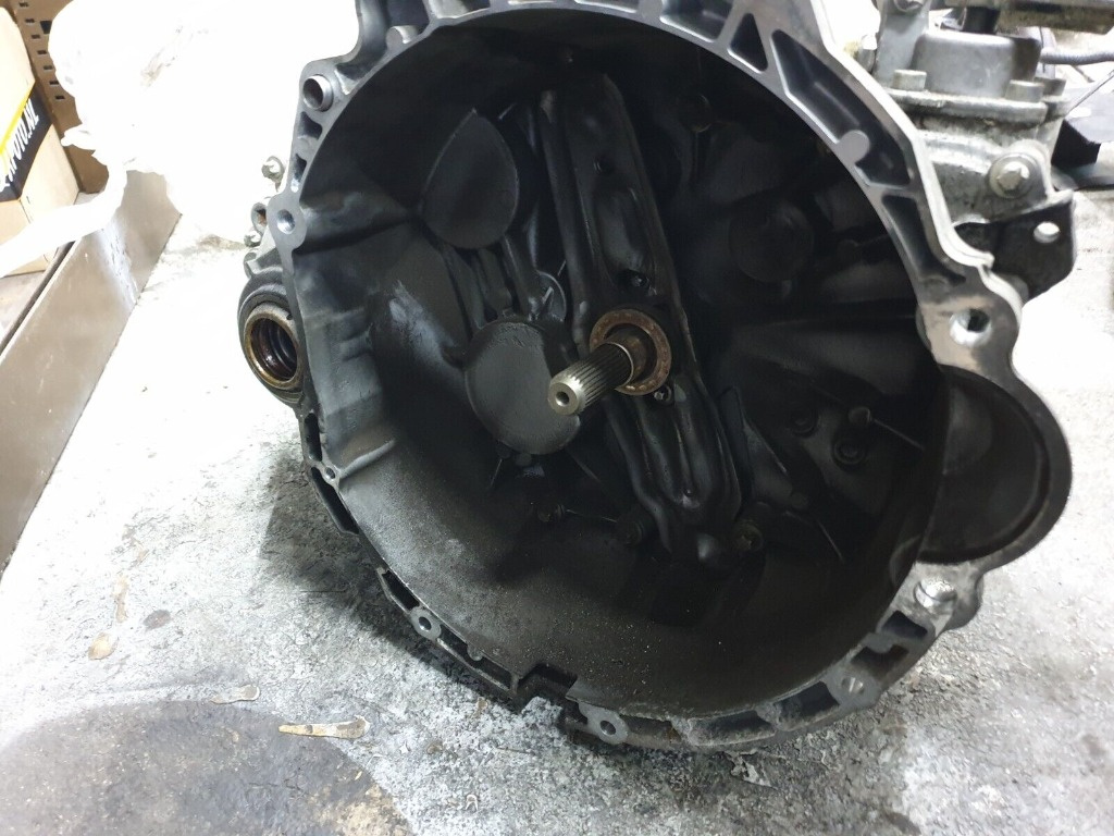 Cutie viteze Countryman 1.6 diesel N47C16A oem 7610160-03