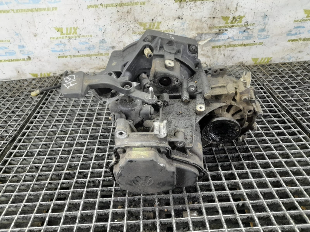 Cutie viteze manuala 5 trepte JCR Volkswagen VW Caddy 3 [2004 - 2010]