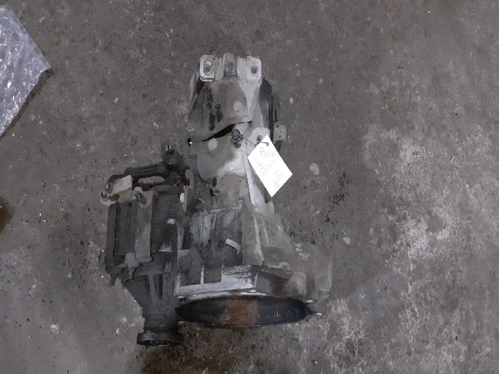 CUTIE VITEZE MANUALA 5 TREPTE SKODA OCTAVIA 2002 OEM:DUU.
