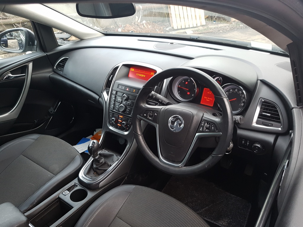 Cutie viteze manuala F40 Opel Astra J 20