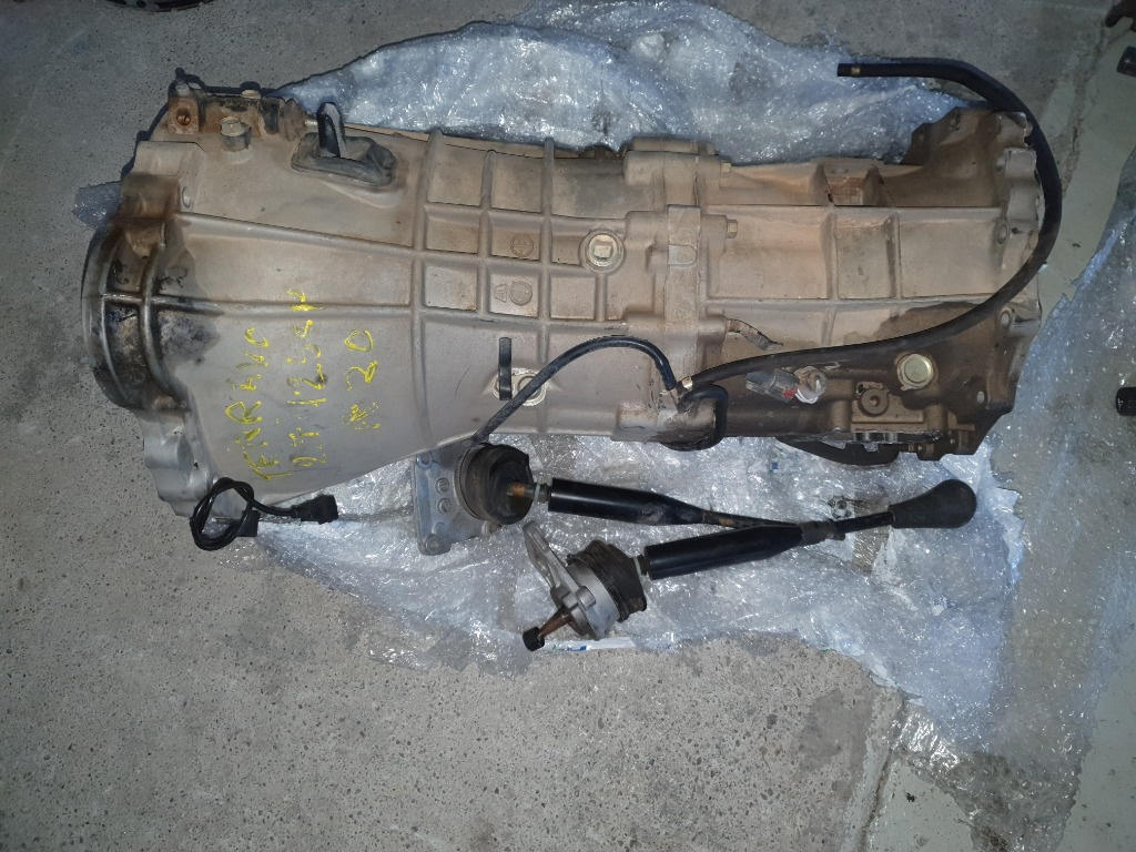 Cutie viteze manuala Nissan Terrano R20 2.7 tdi cod 32131-g2342