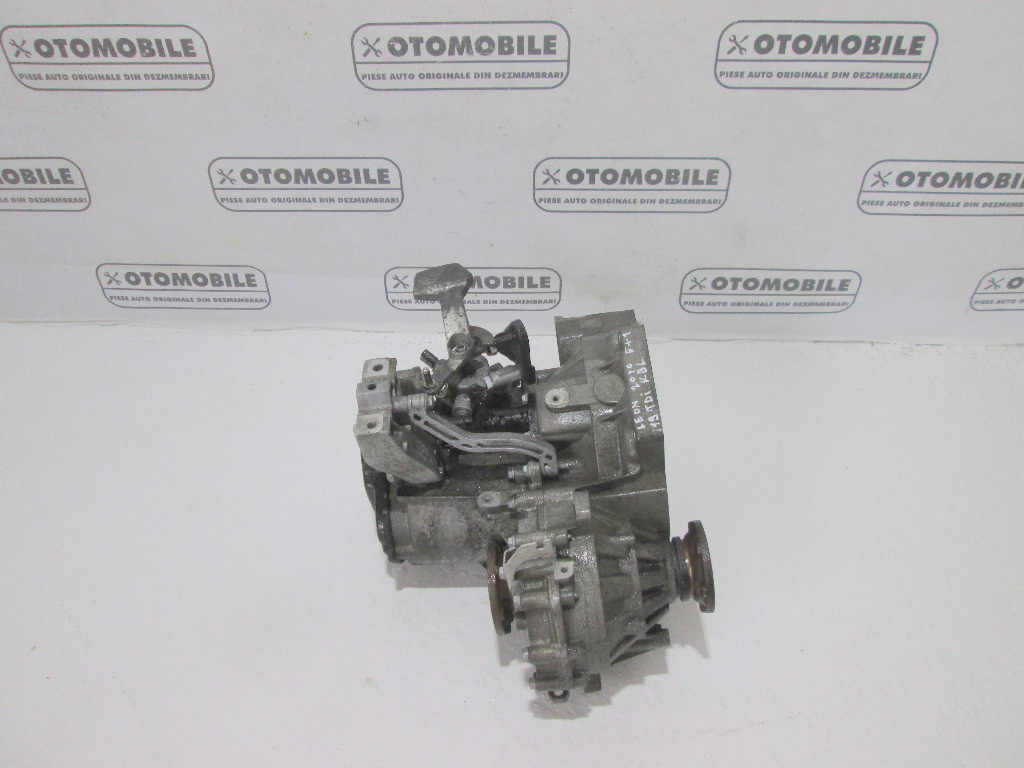 Cutie viteze manuala Seat Leon 1P 1.9 TDI BLS: KBL