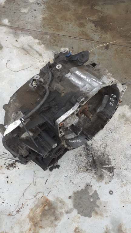 Cutie viteze Mitsubishi Carisma motor 1.9 dci an 2004
