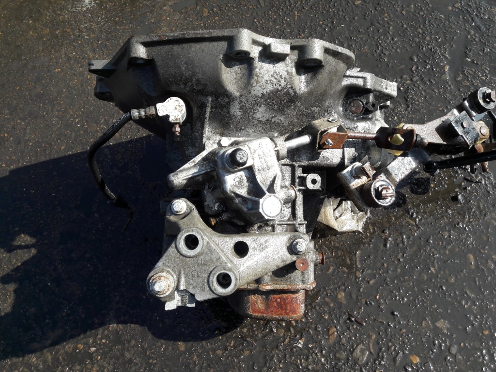 Cutie viteze Opel Zafira B, 1.6i, cod pi