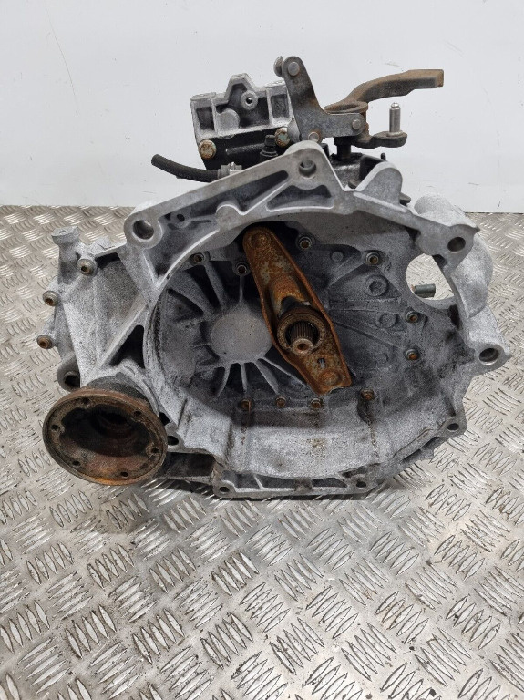 Cutie viteze VW Golf 5; 2.0 SDI; HHN; 5+