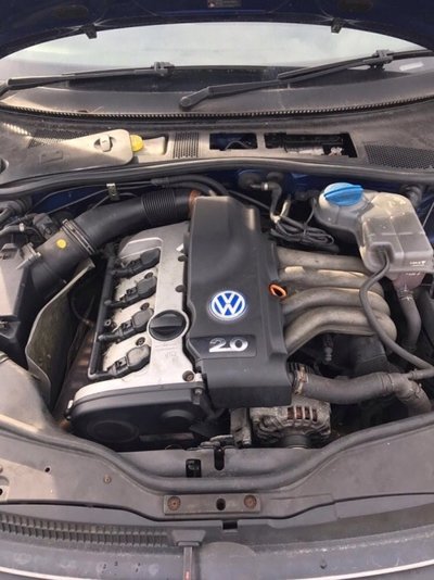 Cutie Viteze VW Passat B5 2.0 benzina 130cp 5 trep