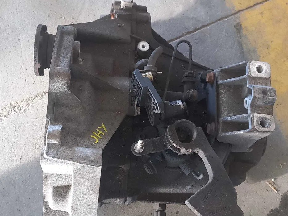 Cutie viteze VW Skoda Audi 1.6 FSI 6 trepte manuala cod JHY