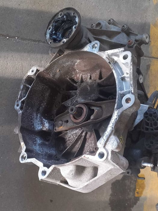 Cutie viteze VW Skoda Audi 1.6 FSI 6 trepte manuala cod JHY
