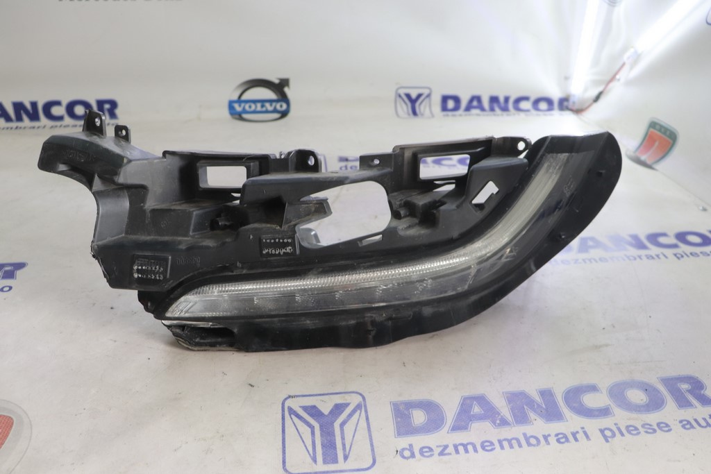 DAYLIGHT RENAULT TALISMAN AN 2022 CU DEFECTE 26605