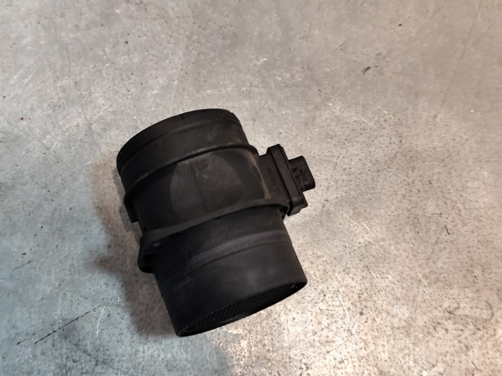 Debitmetru aer 03l906461 Volkswagen Pass