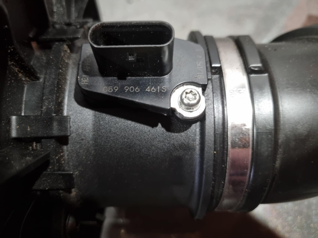 Debitmetru aer 059906461S Audi A5 B9 Cab