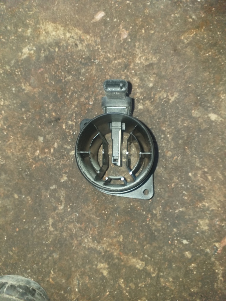 Debitmetru aer 1600 TDI VW GOLF 7 cod 04L906461 B
