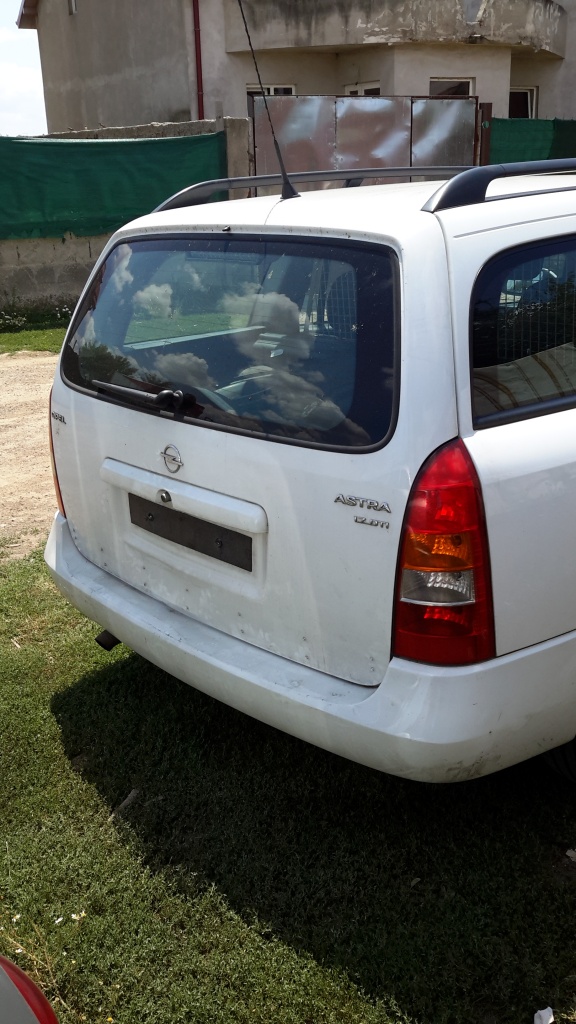 Debitmetru aer Opel Astra G 2000 break 1