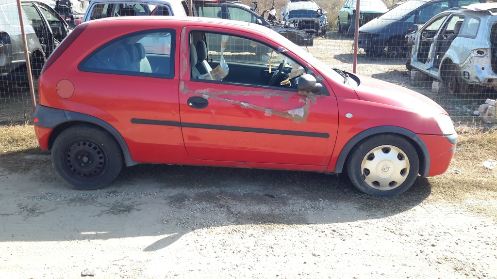 Debitmetru aer Opel Corsa C 2000 hatchba