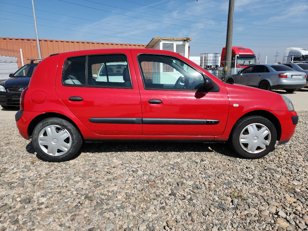 Debitmetru aer Renault Clio 2 2005 Hatch
