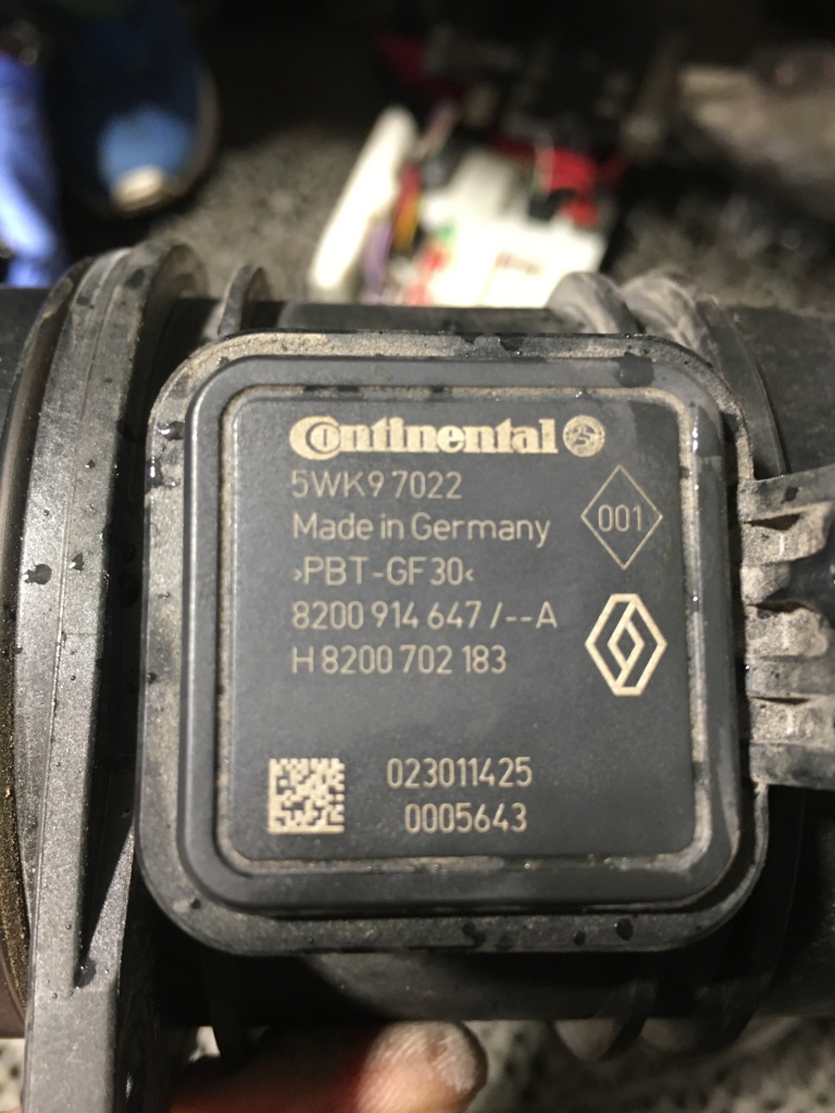 Debitmetru aer Renault Master cod H 8200