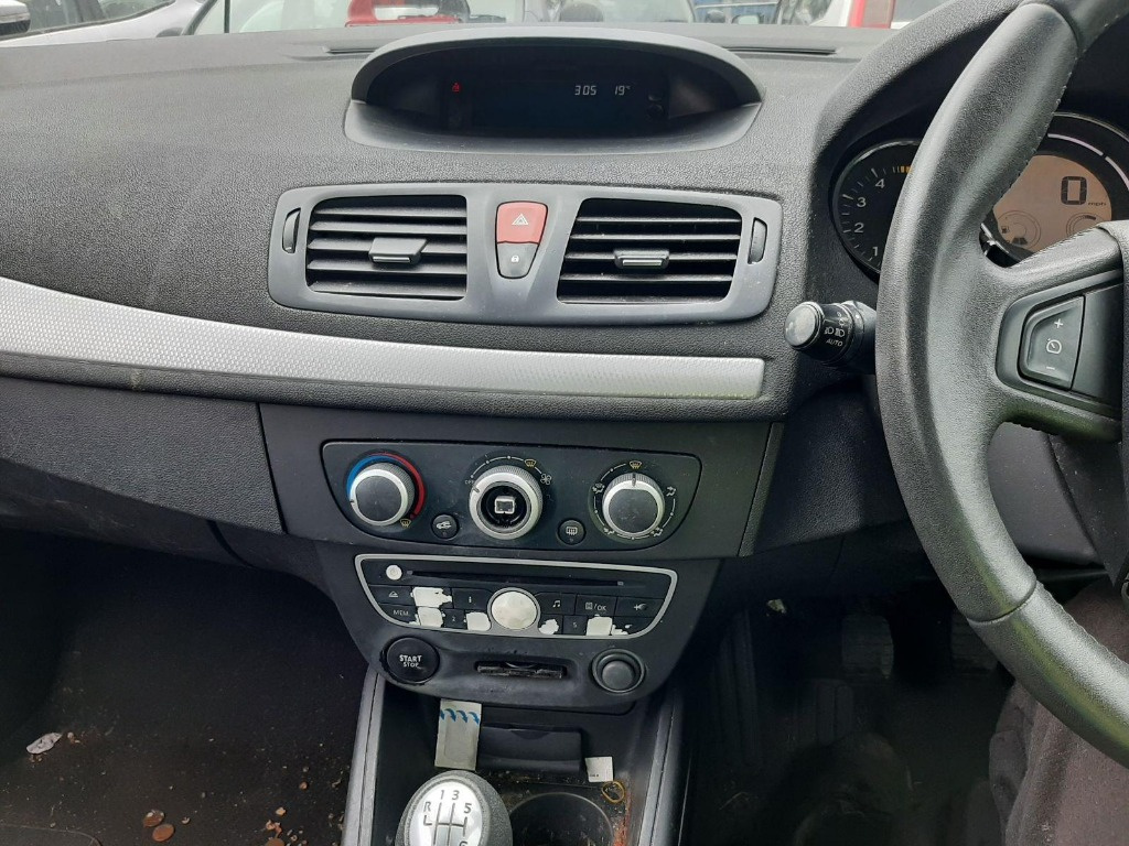 Debitmetru aer Renault Megane 3 2008 HAT