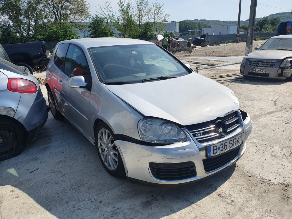 Debitmetru aer Volkswagen Golf 5 2006 hatchback 1.