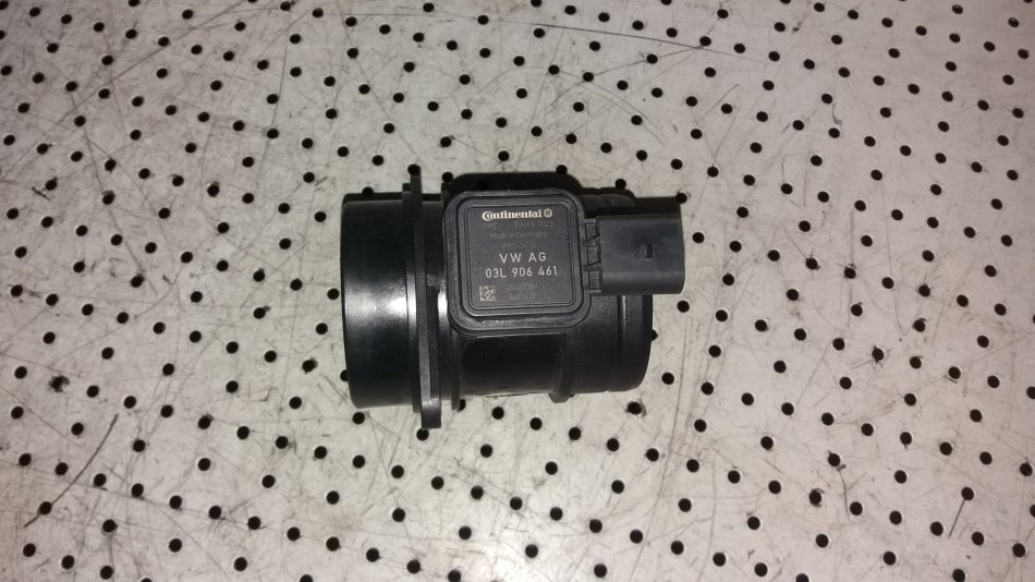 Debitmetru aer volkswagen golf 6 1.9 tdi 2008-2012