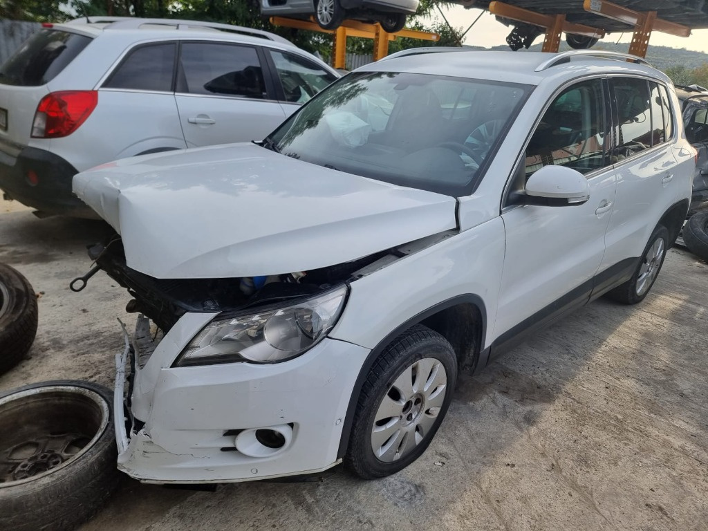 Debitmetru aer Volkswagen Tiguan 2009 4x