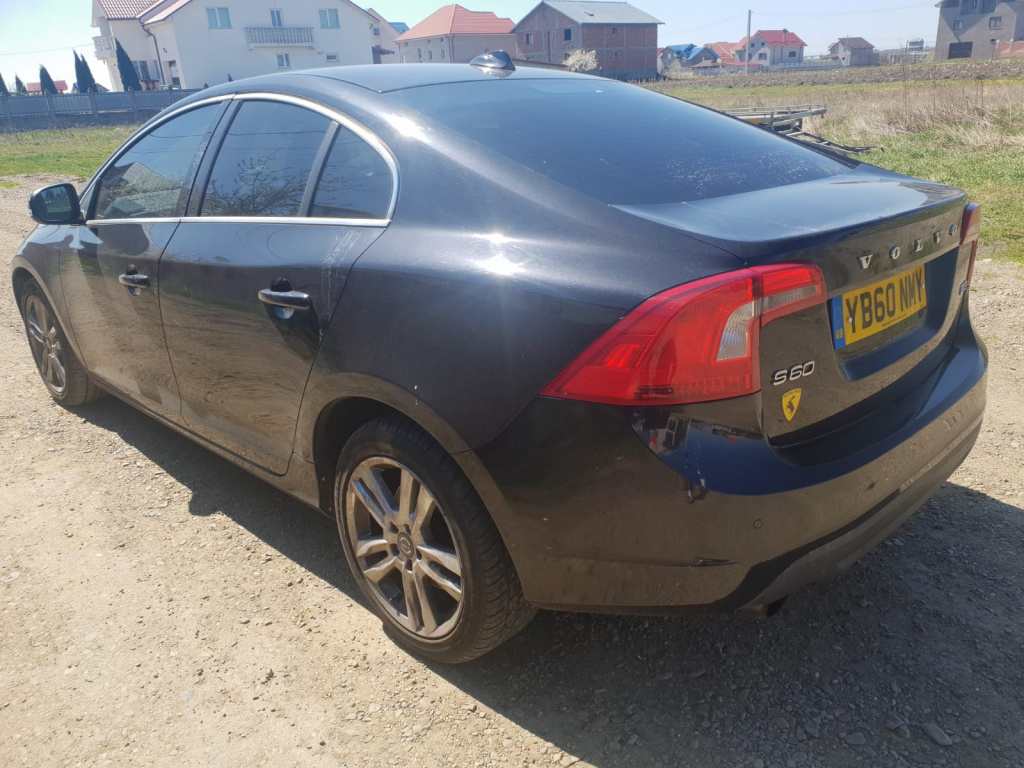 Debitmetru aer Volvo S60 2011 berlina 2.