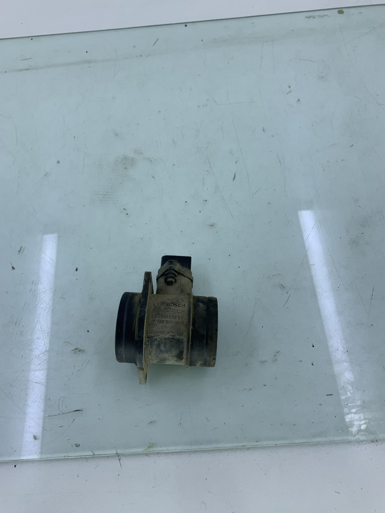 Debitmetru aer VW CADDY 2.0 BST 2009 038906461 DezP: 35215