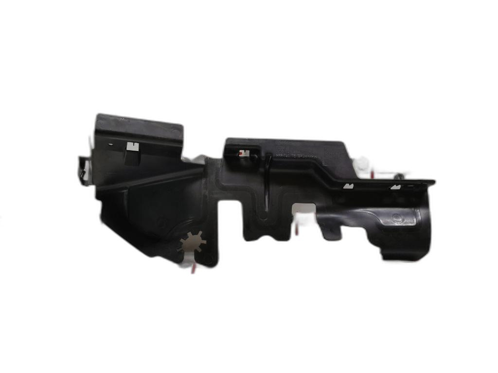 Deflector aer dreapta Volkswagen Passat (3C5) Variant 2.0 TDI BMP 2007 OEM 3C0121284