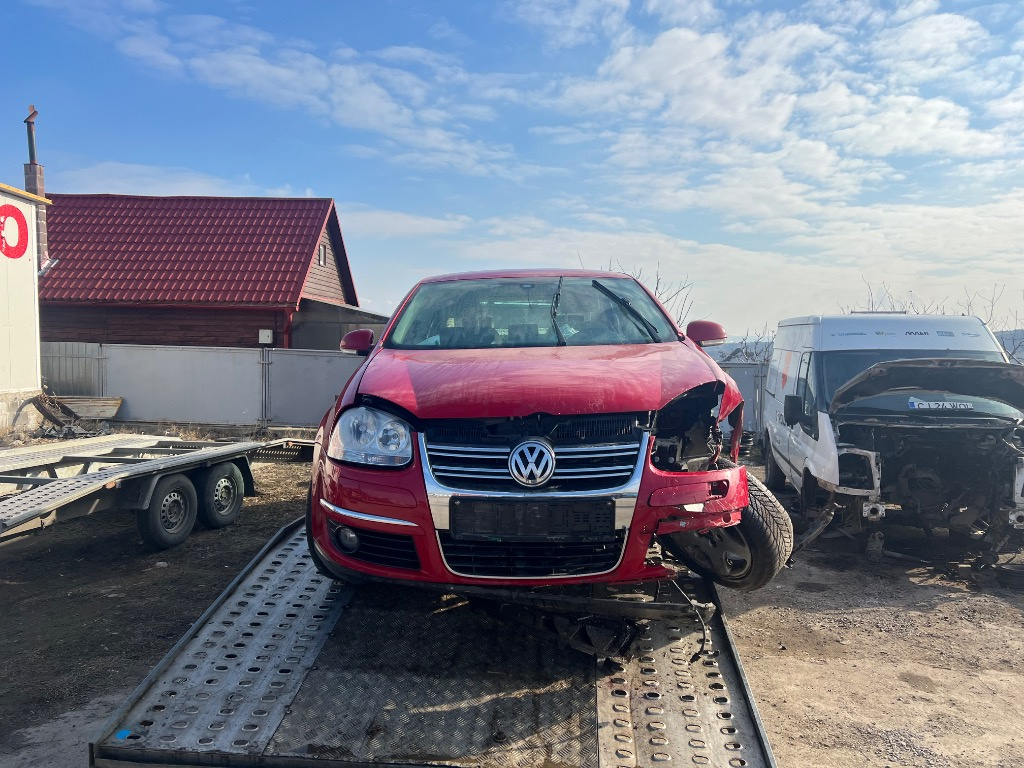 Dezmembrări vw jetta 1,6 benzină anul 2008 tip motor bse automat