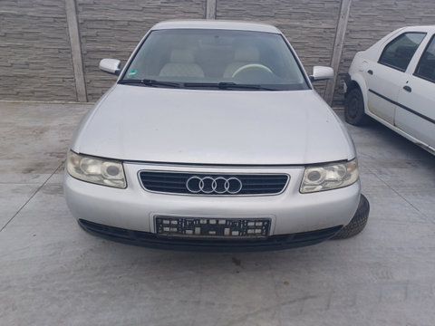 Dezmembram Audi A3 8L [facelift] [2000 - 2003] Hatchback 5-usi 1.8 AT (125 hp)